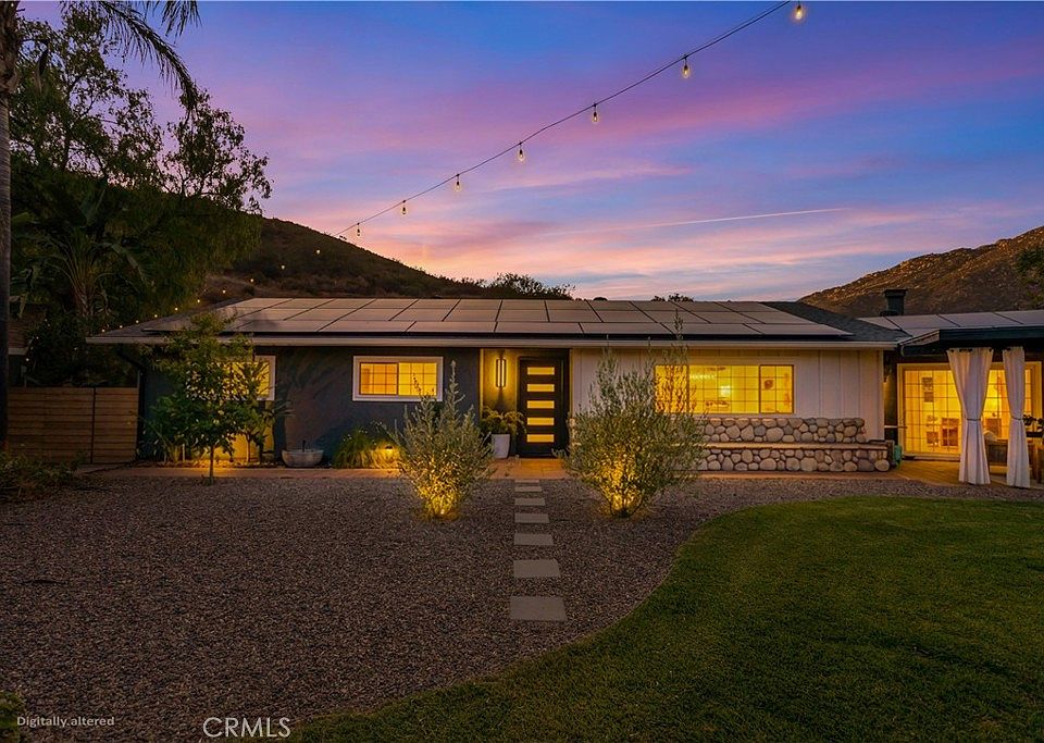 1st image of 117 La Cresta Trl