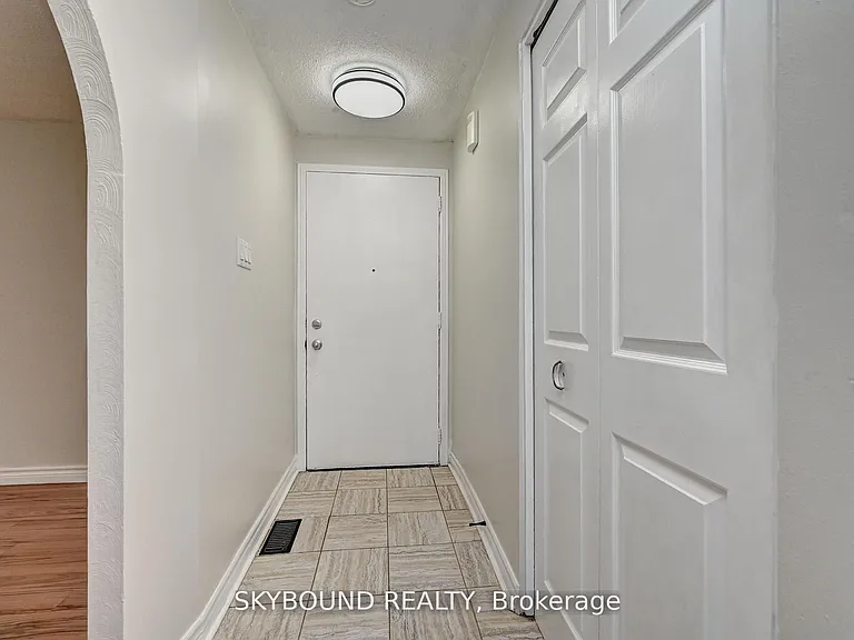48 Cluthe Cres — Photo 5