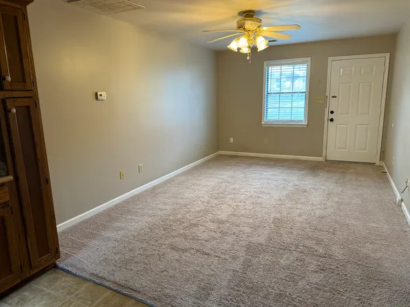 1433 North St SE APT C, Decatur, AL 35601