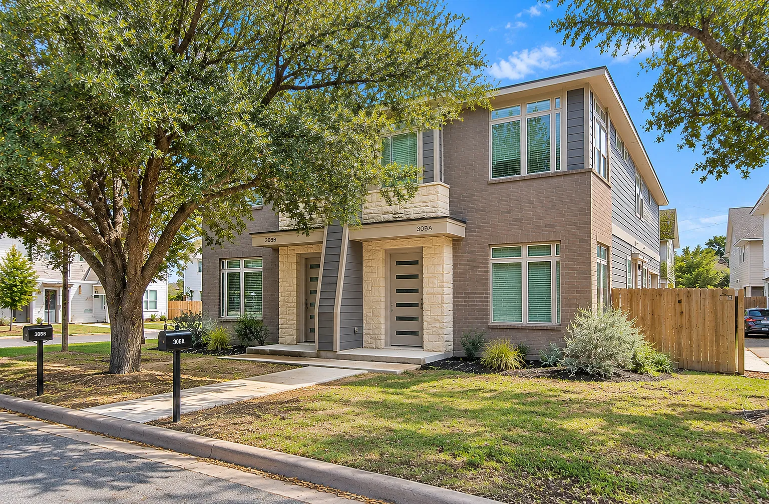 5 bed, 2006 sqft, $3,980 — Photo 1