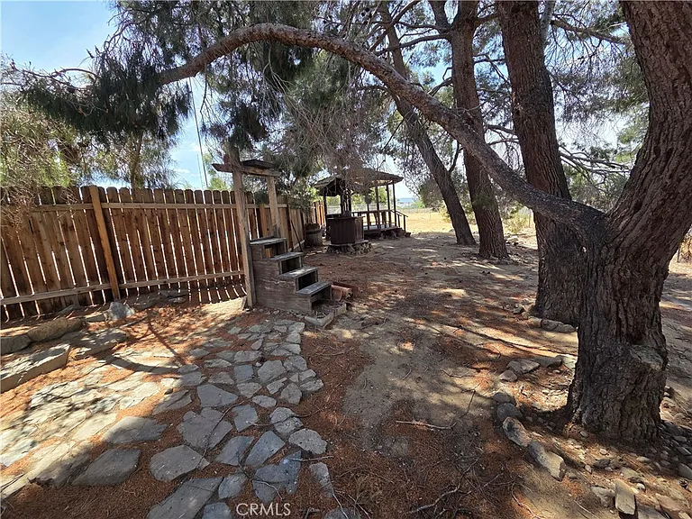 19145 Tomahawk Rd — Photo 31