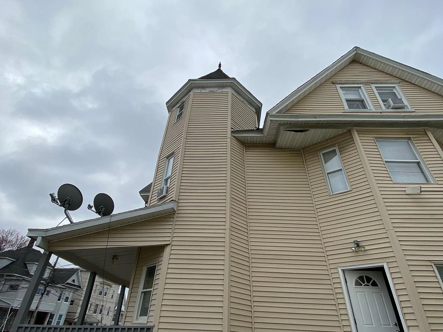 86 Sanford Ave — Photo 4