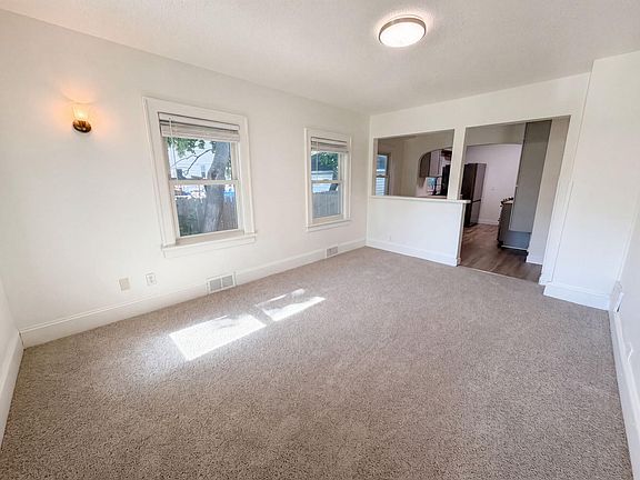 3rd image of 2715 Irving Ave N