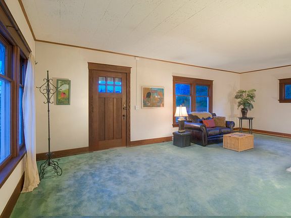 2nd image of 3410 Tulalip Ave
