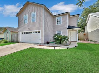 908 Majestic Cypress Dr N, Jacksonville, FL 32233