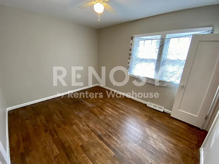 1263 Ames St — Photo 13
