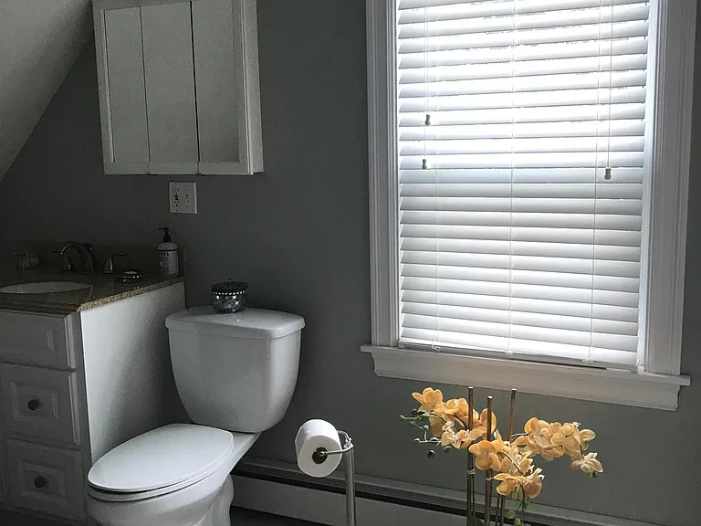 2nd Full Bathroom off of Primary Bedroom