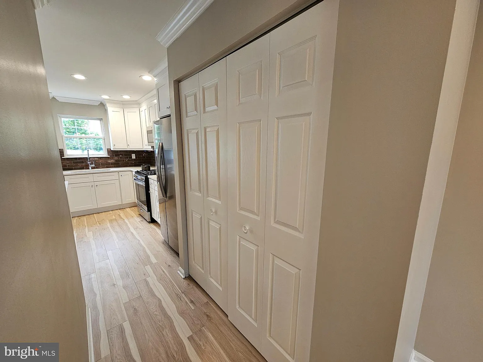 2 bed, 2.5 bath, 1856 sqft, $2,950 — Photo 4