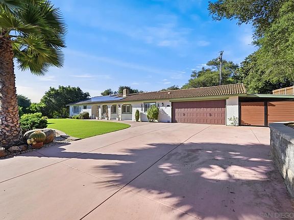 2nd image of 2826 Calle De Malibu