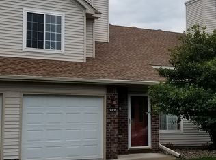 949 Old Steine Cir, New Brighton, MN 55112