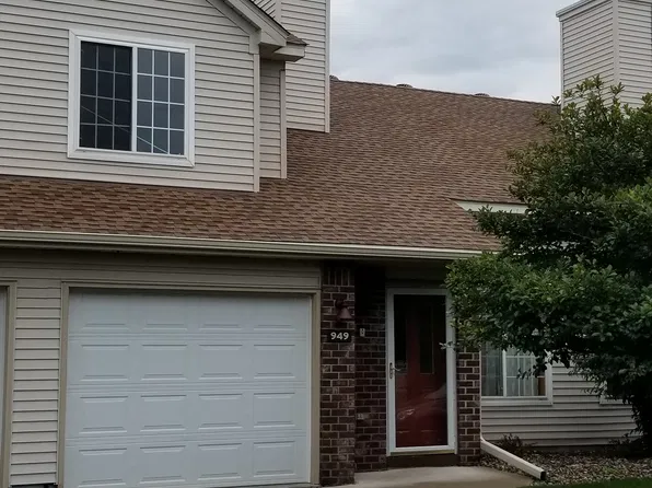 949 Old Steine Cir, New Brighton, MN 55112
