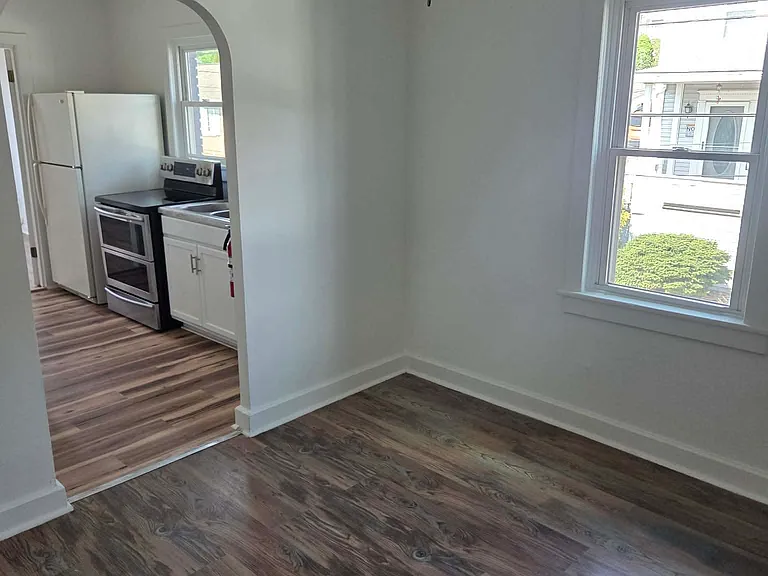 404 Walnut St #A — Photo 12