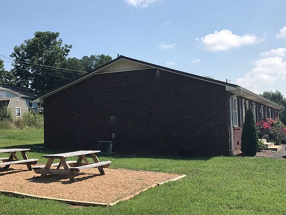 5th image of 406 & 408 Lee Cir #406-3