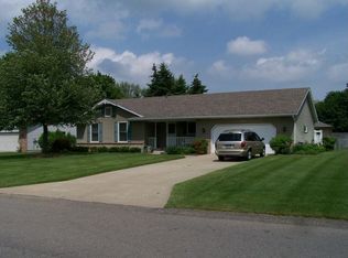 7484 Brower Ln, Jenison, MI