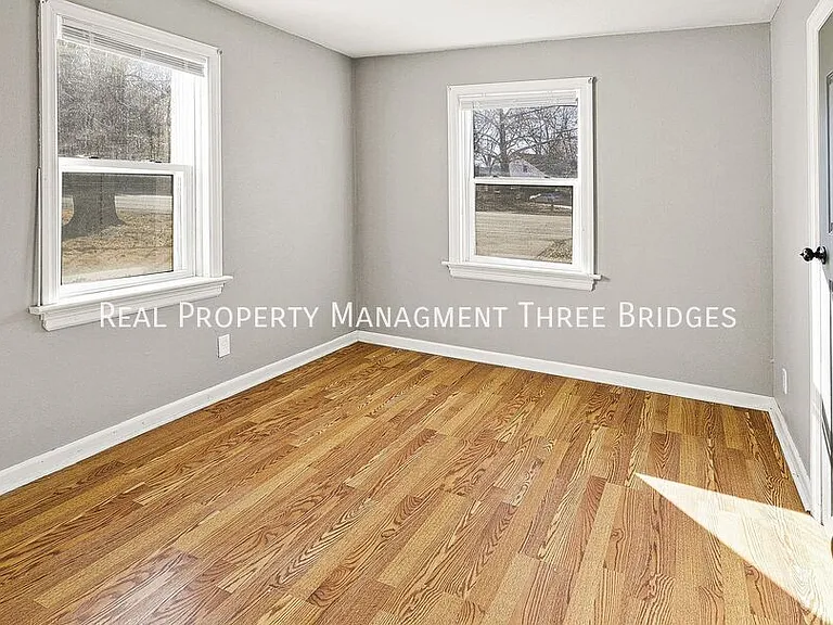 1180 S New Florissant Rd — Photo 5