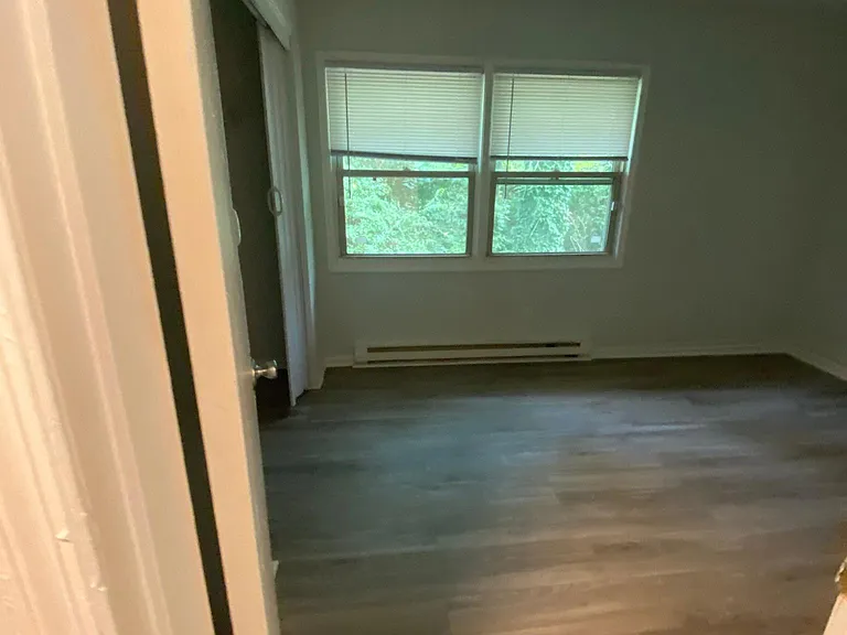 W.R. Cropper Apartments — Photo 14