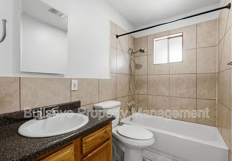 2245 W Glenrosa Ave #2 — Photo 15