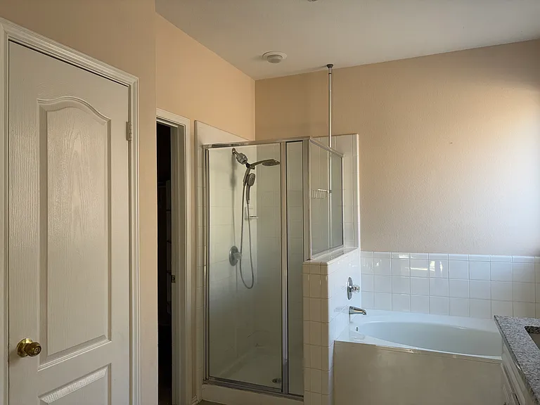 11501 Knapple Cv — Photo 20