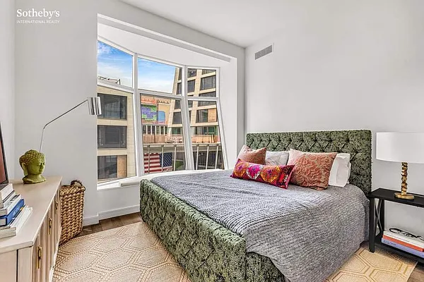 Rented by Sotheby's International Realty | media 19