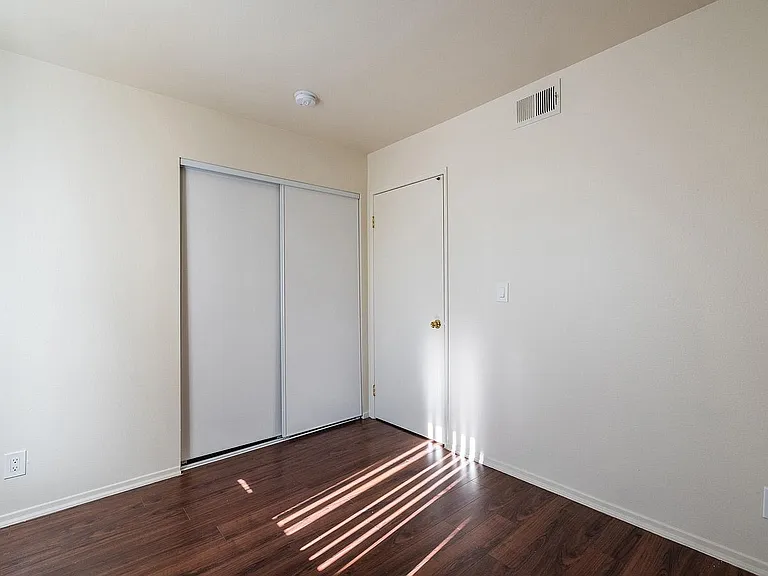 14816 Friar St #102 — Photo 19