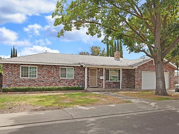 2nd image of 1700 Chapala Way