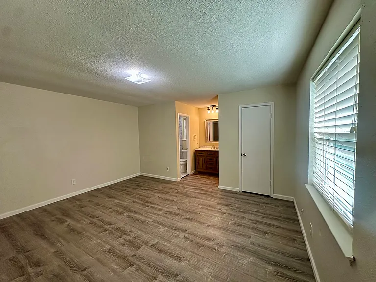 6240 Stardust Dr S — Photo 11