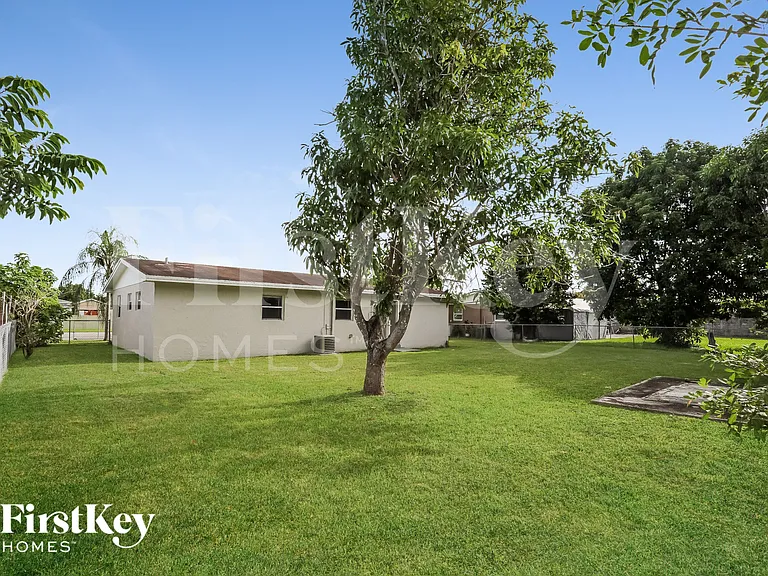 14971 SW 304th St — Photo 15