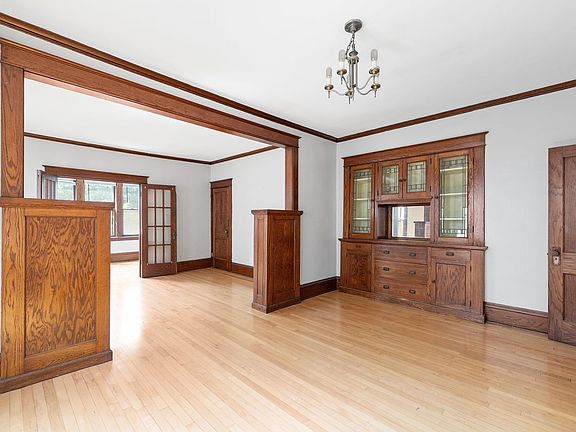 2nd image of 1849 Portland Ave S #4
