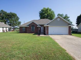 516 Rogers Ave, Lowell, AR 72745