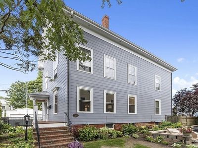 45 Washington Sq N #1, Salem, MA, 01970