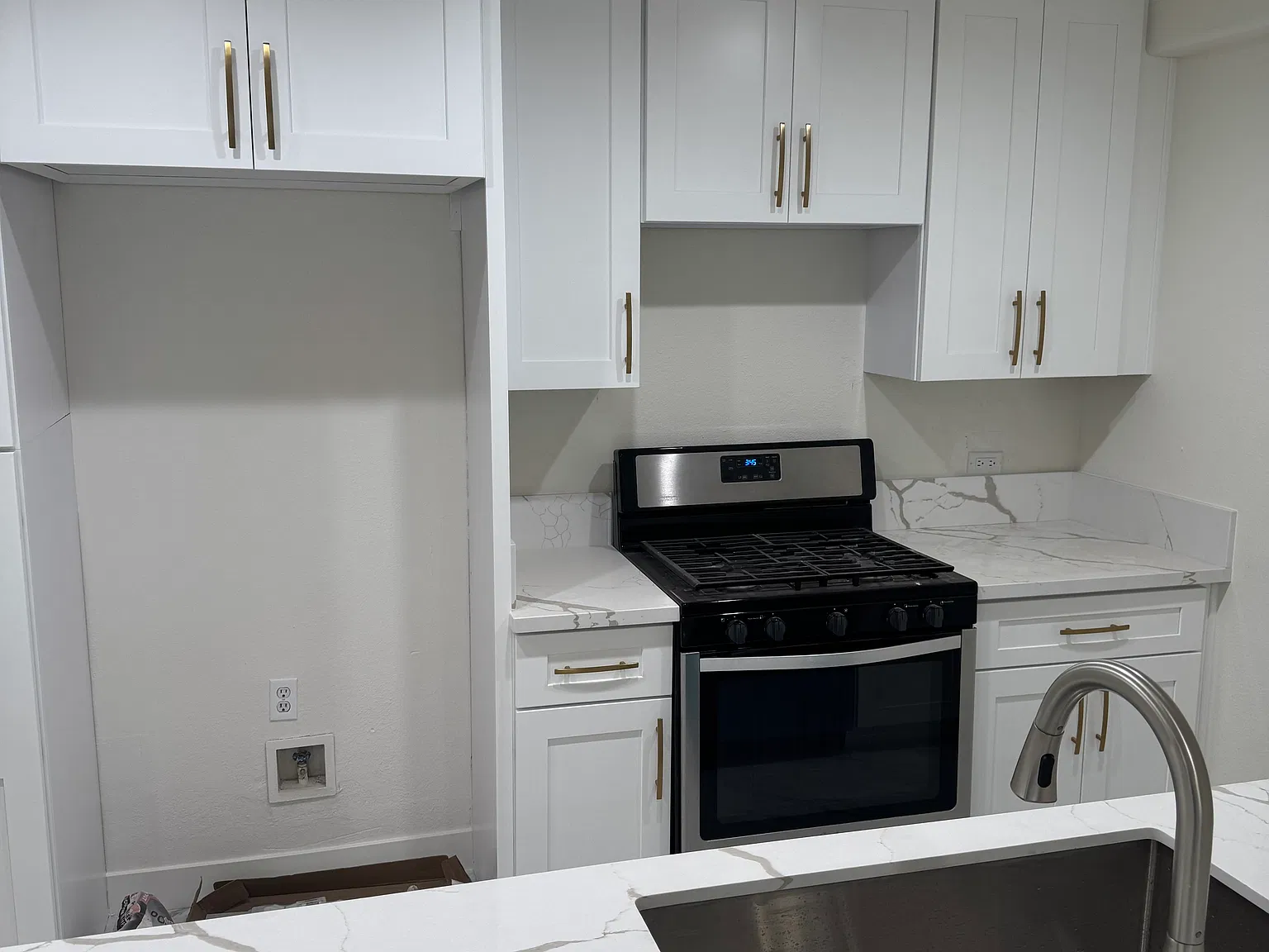 2 bed, 1112 sqft, $3,400 — Photo 3