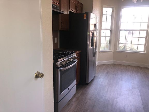 4th image of 8019 Log Hollow Dr