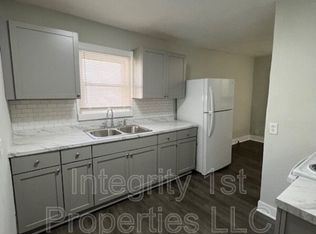 6915 Agnes Ave, Kansas City, MO 64132