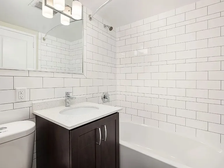 1080 Kingston Rd — Photo 10