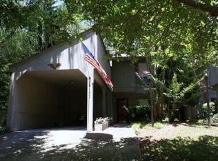 6189 Willow Run Rd, Peachtree Corners, GA 30092