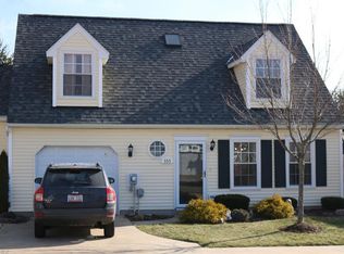 555 Parkside Ln, Tallmadge, OH