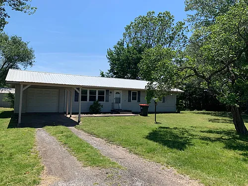 1022 W Washbourne St Photo 1