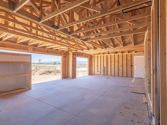 3rd image of LOT 7 Iron Rd W