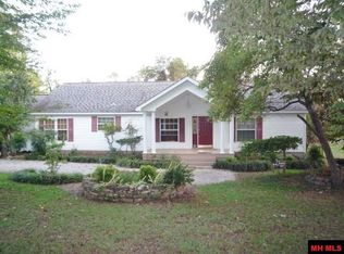 185 Cutter Ln, Midway, AR 72651