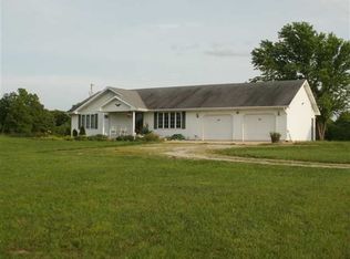 19188 Julie Rd, Lebanon, MO 65536