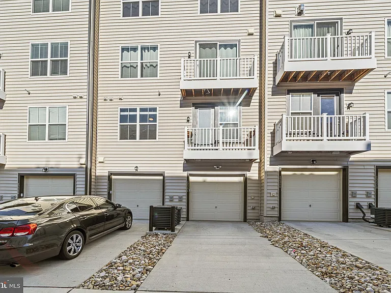 12384 Azure Ln — Photo 29