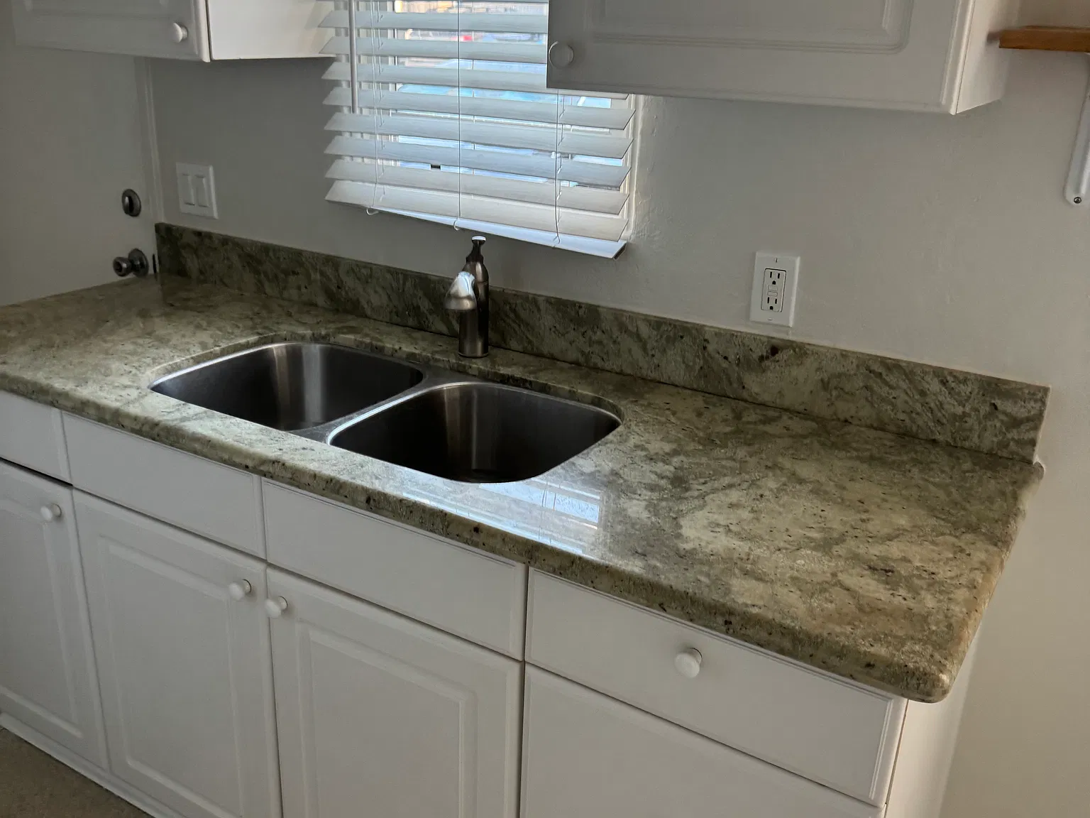 1 bed, 462 sqft, $2,400 — Photo 3
