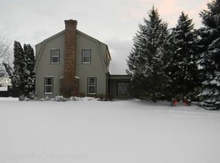 11 Kingsbridge Ln, Mendon, NY 14506