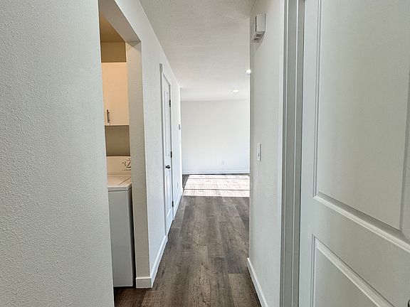 3rd image of 4326 S Warner St #4326