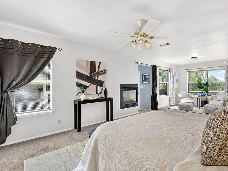 700 Rogart Dr — Photo 13