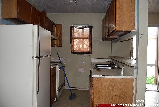 3rd image of 1051 GILLETTE BLVD Building 300