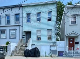 31 Montauk Ave, Brooklyn, NY 11208