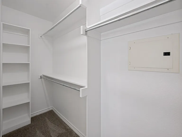 2800 Keller Springs Rd #7B — Photo 21