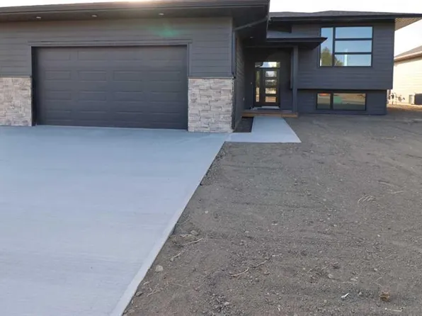 531 E 4th St, Vauxhall, AB T0K 2K0