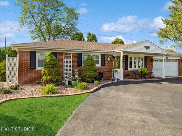 10840 Liberty Grove Dr, Willow Springs, IL 60480